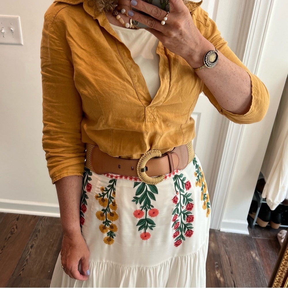 Wide tan belt woven straw like fabric and vegan leather Size small